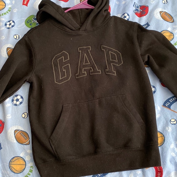 I'm selling it because I bought it for my younger brother and it wasn't his size